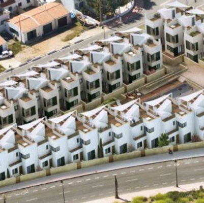 Edif. de 29 viv. adosadas en Fornells